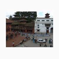 00179-nepal-durbar square-studenten.JPG